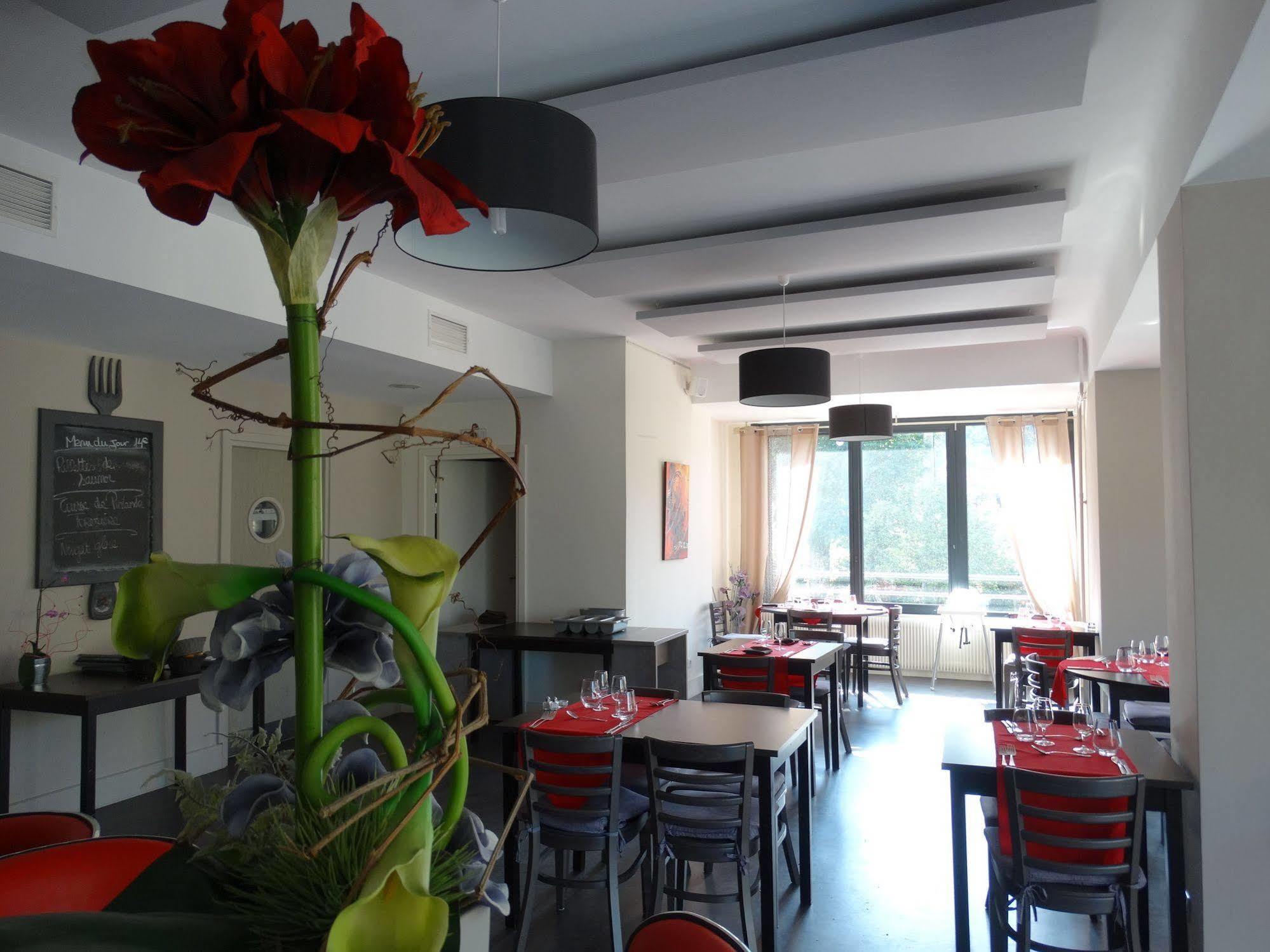 Hotel Restaurant L Echo Du Lac Жерарме Экстерьер фото